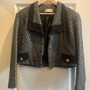 Cropped Vintage Black and Gray Patterned Blazer